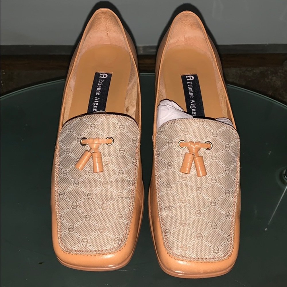 ETIENNE AIGNER Peaches Leather Logo Loafers